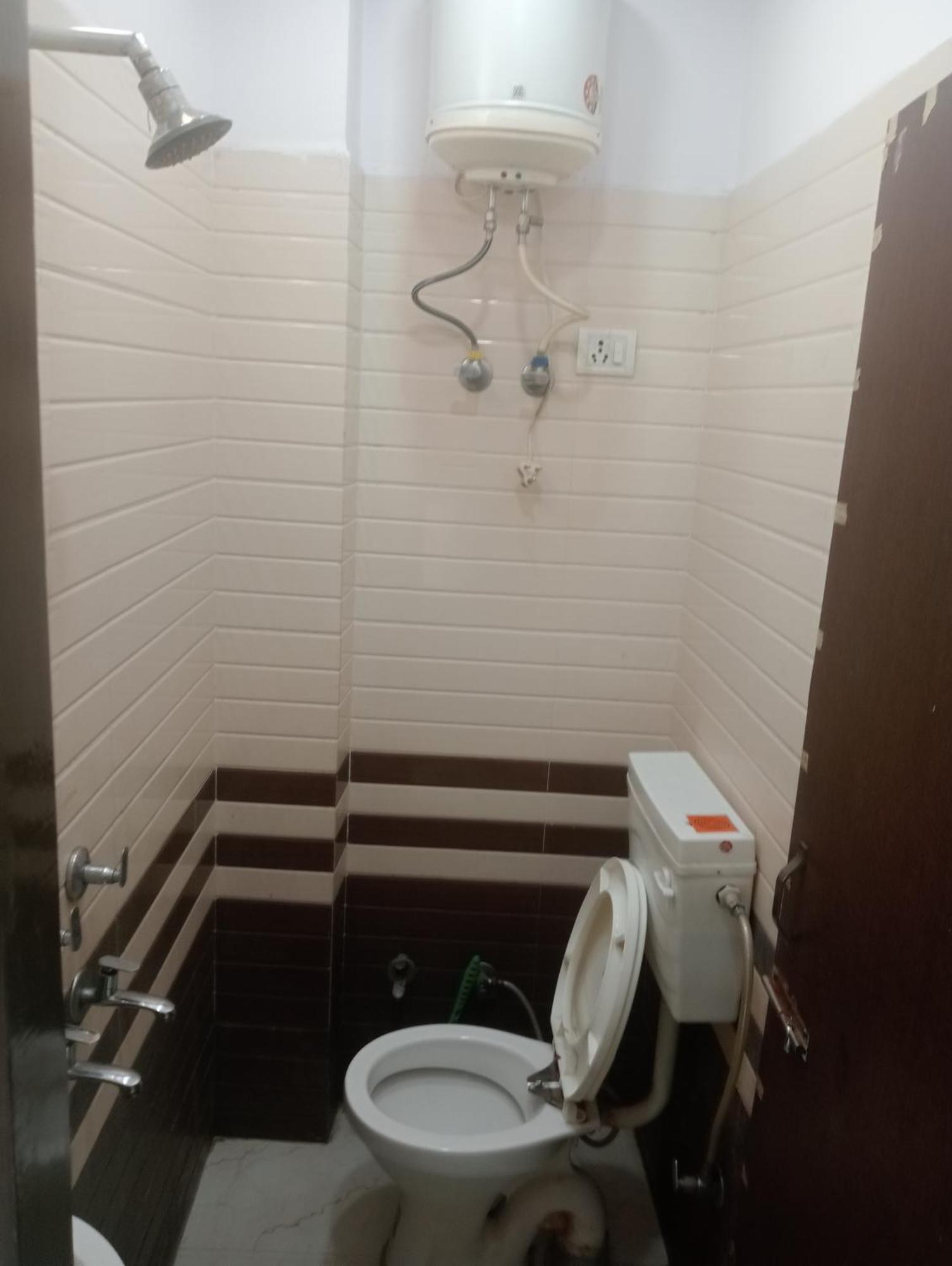 Ever Green Guest House Travel & Pg Nueva Delhi Exterior foto