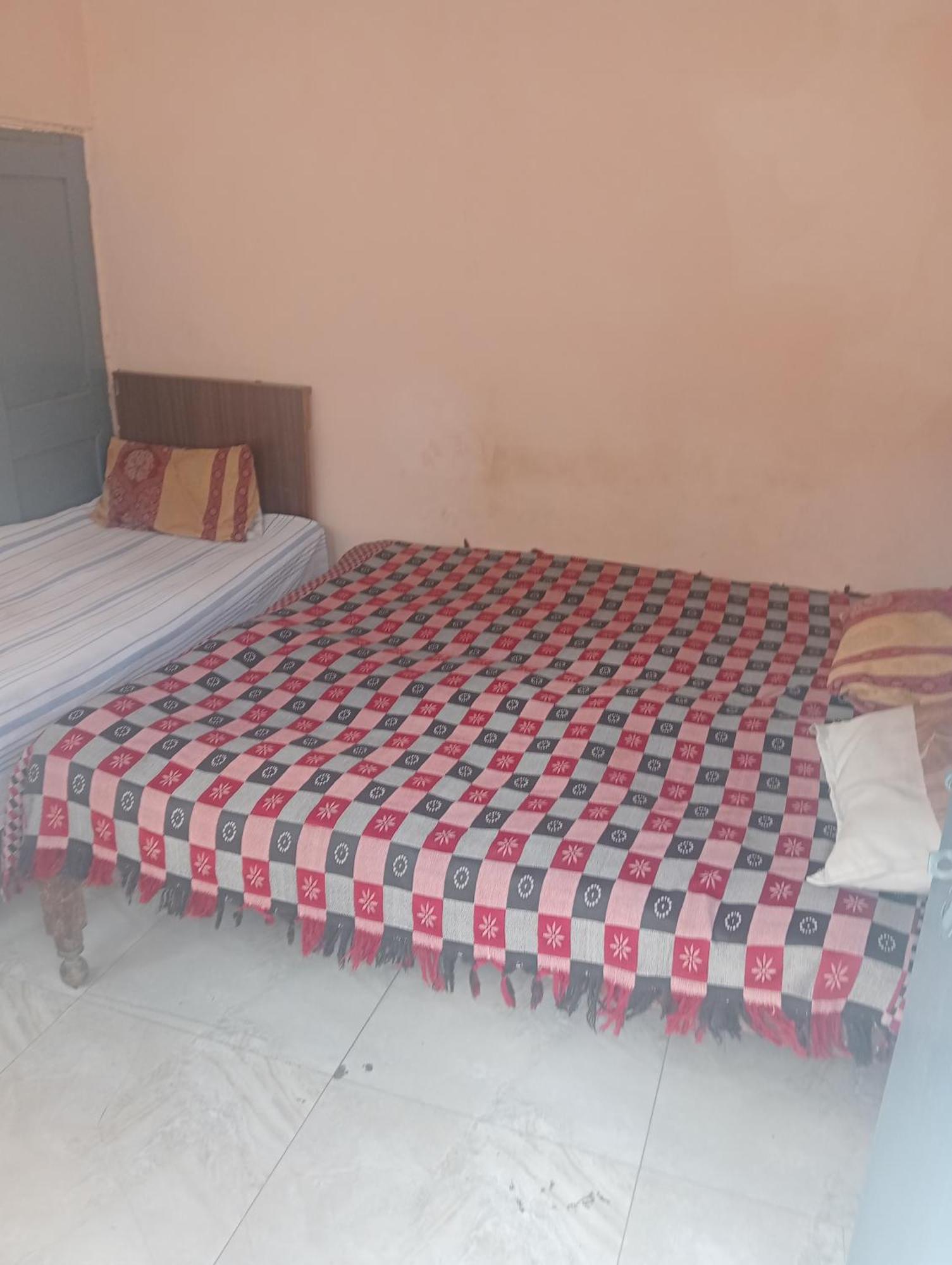 Ever Green Guest House Travel & Pg Nueva Delhi Exterior foto