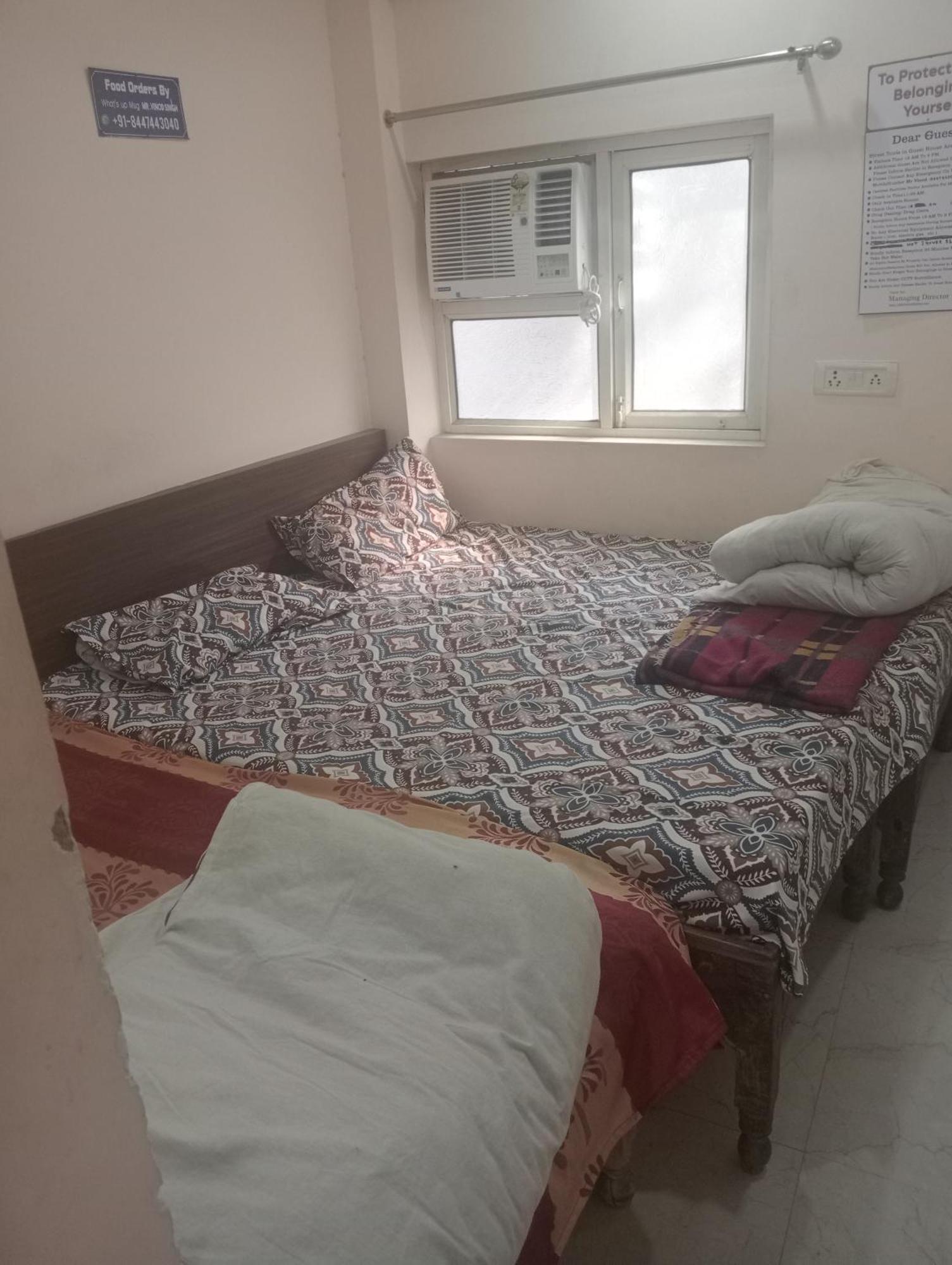 Ever Green Guest House Travel & Pg Nueva Delhi Exterior foto