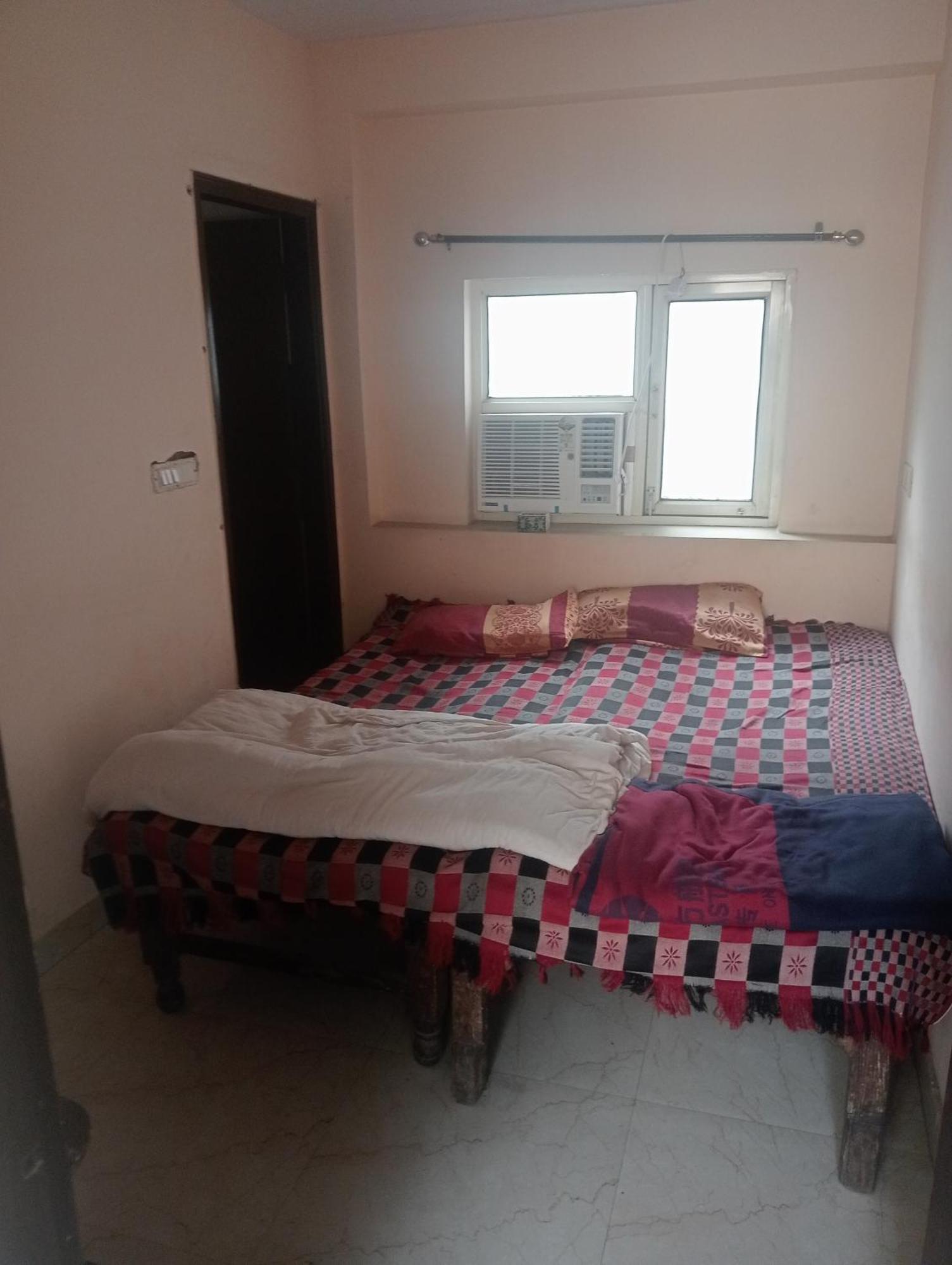 Ever Green Guest House Travel & Pg Nueva Delhi Exterior foto