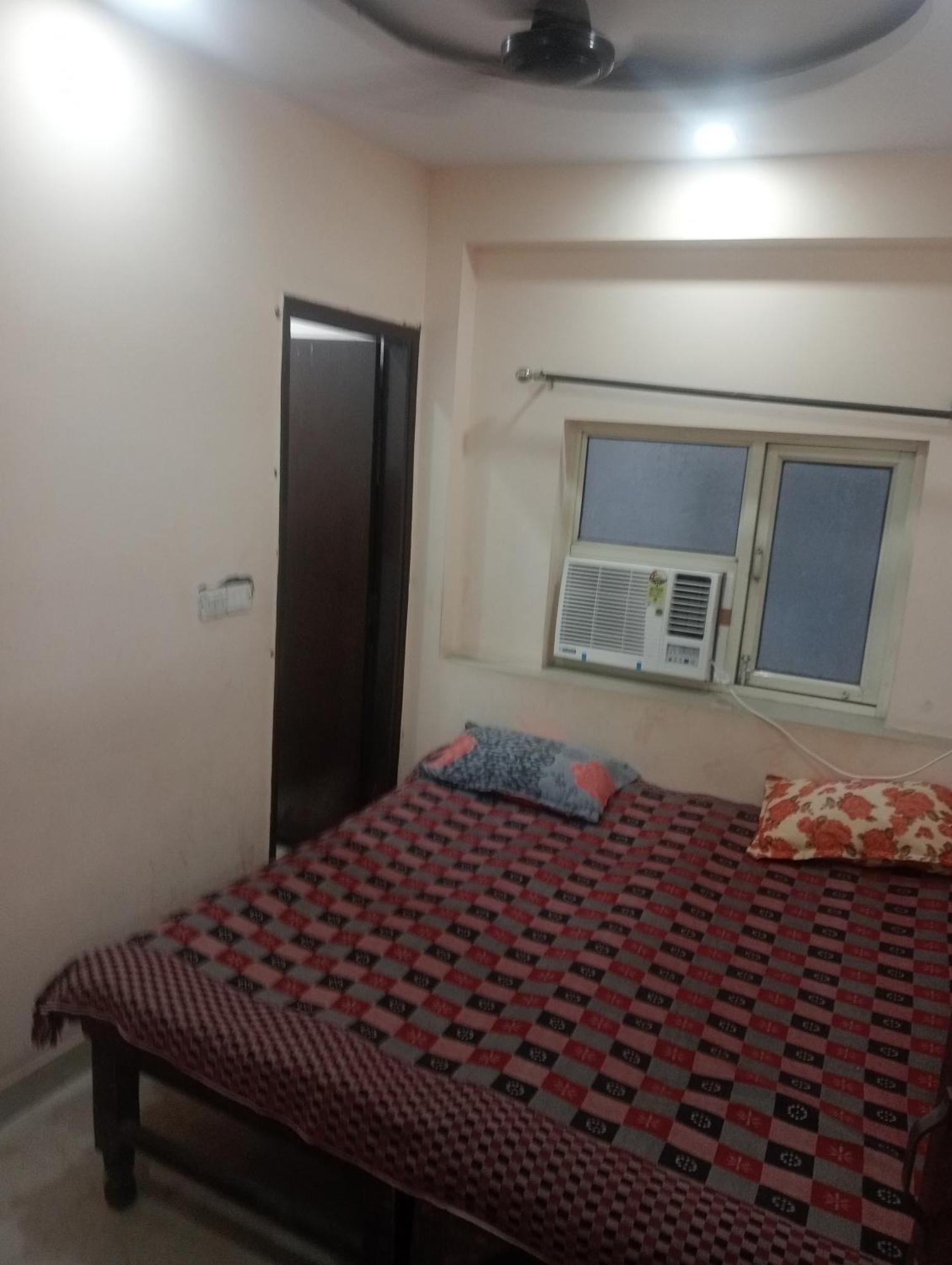 Ever Green Guest House Travel & Pg Nueva Delhi Exterior foto